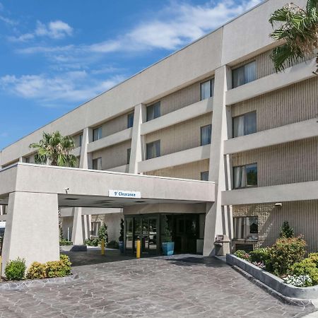 Hotel Baymont By Wyndham Arlington At Six Flags Dr Exterior foto