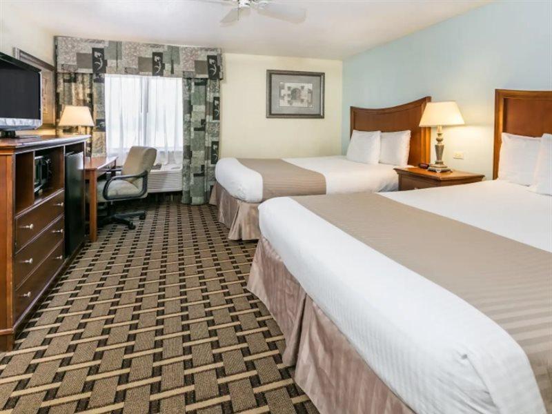 Hotel Baymont By Wyndham Arlington At Six Flags Dr Exterior foto