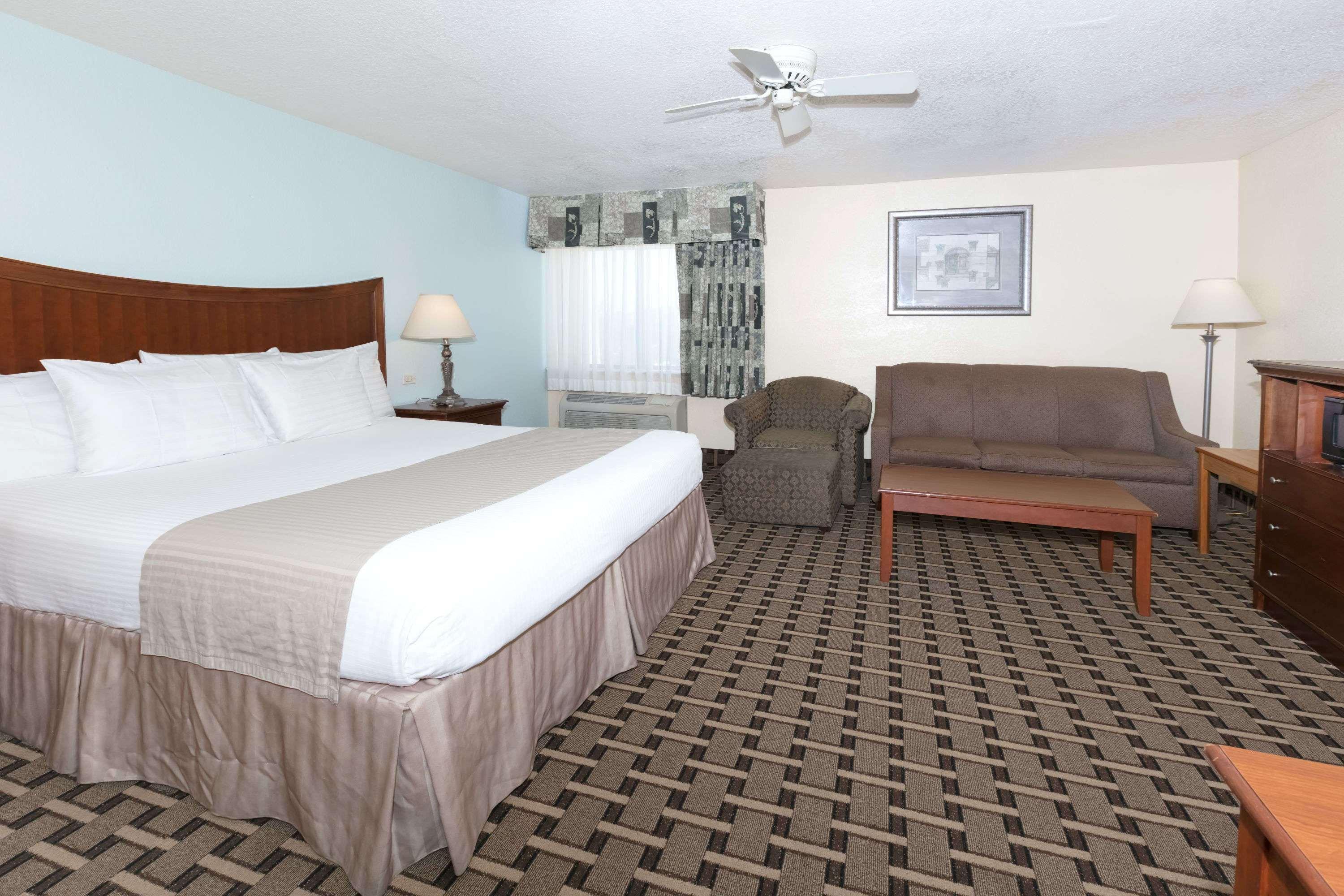 Hotel Baymont By Wyndham Arlington At Six Flags Dr Exterior foto