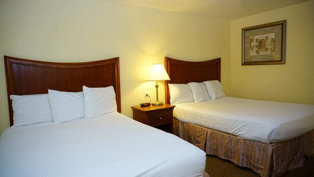 Hotel Baymont By Wyndham Arlington At Six Flags Dr Exterior foto