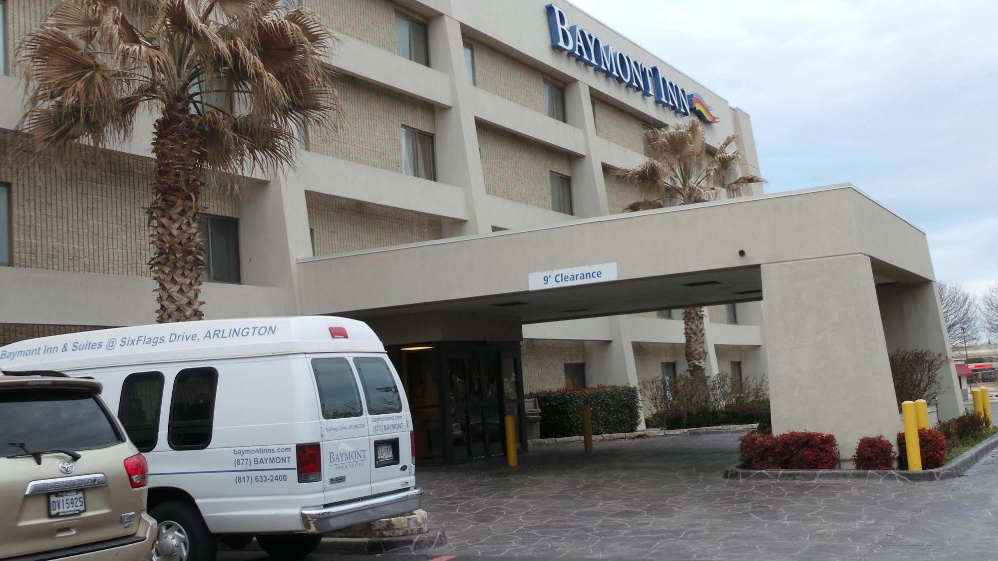 Hotel Baymont By Wyndham Arlington At Six Flags Dr Exterior foto